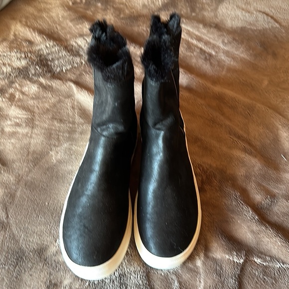 Brand new black booties - Picture 4 of 6
